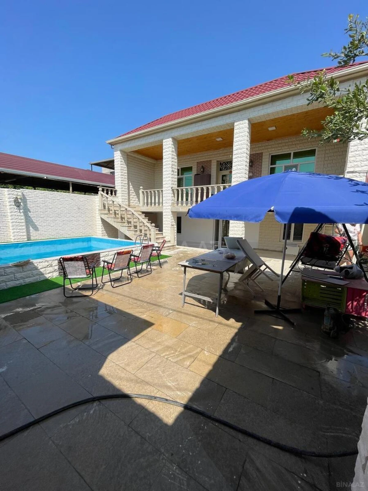 Satılır 8 otaqlı həyət evi 260 m²