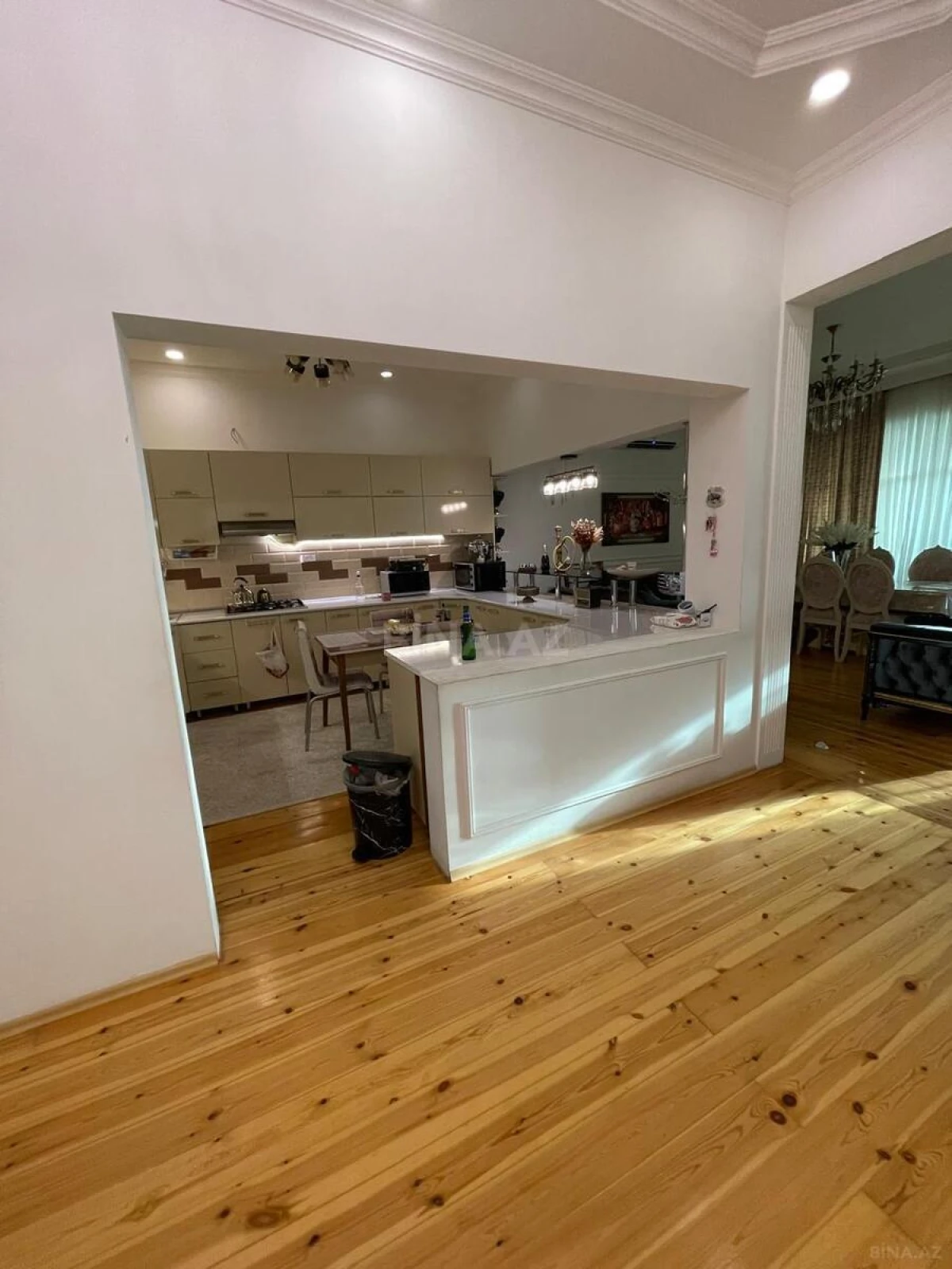 Satılır 8 otaqlı həyət evi 260 m²