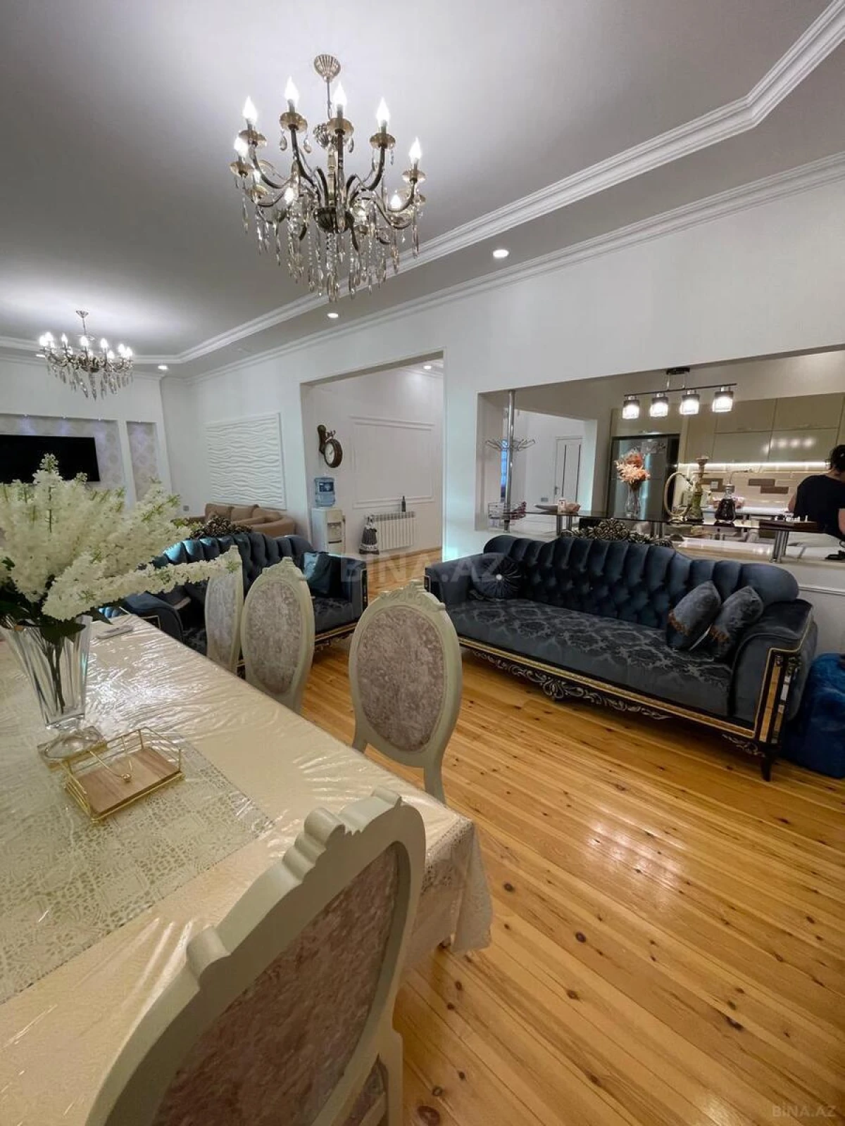 Satılır 8 otaqlı həyət evi 260 m²