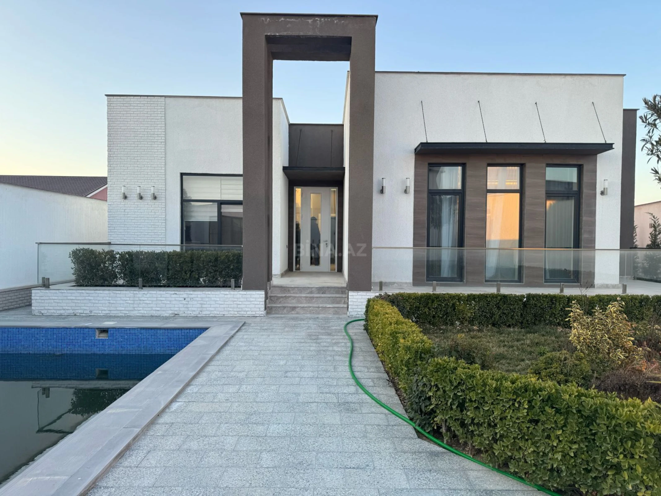 Kirayə verilir 4 otaqlı həyət evi 250 m²