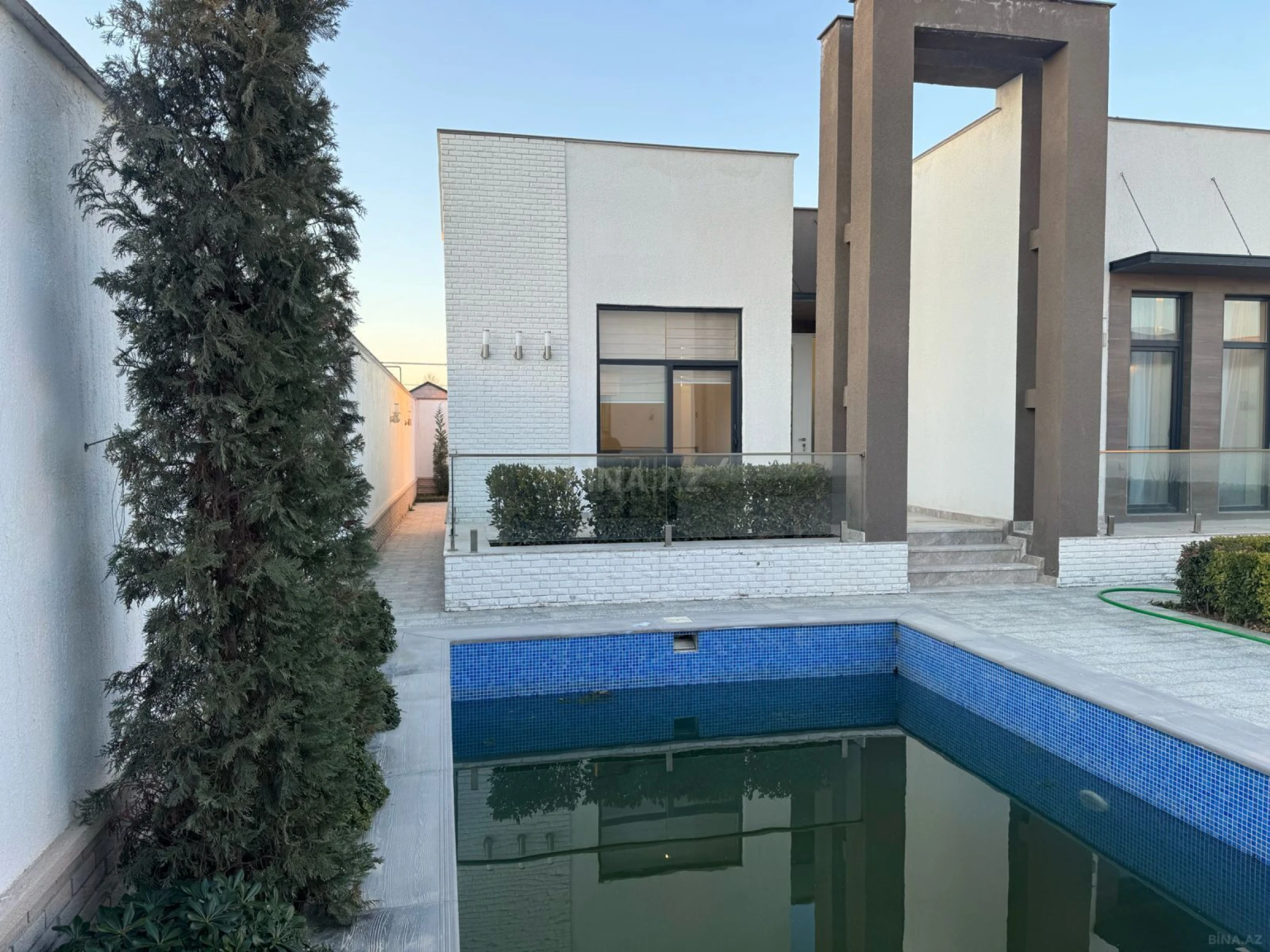Kirayə verilir 4 otaqlı həyət evi 250 m²