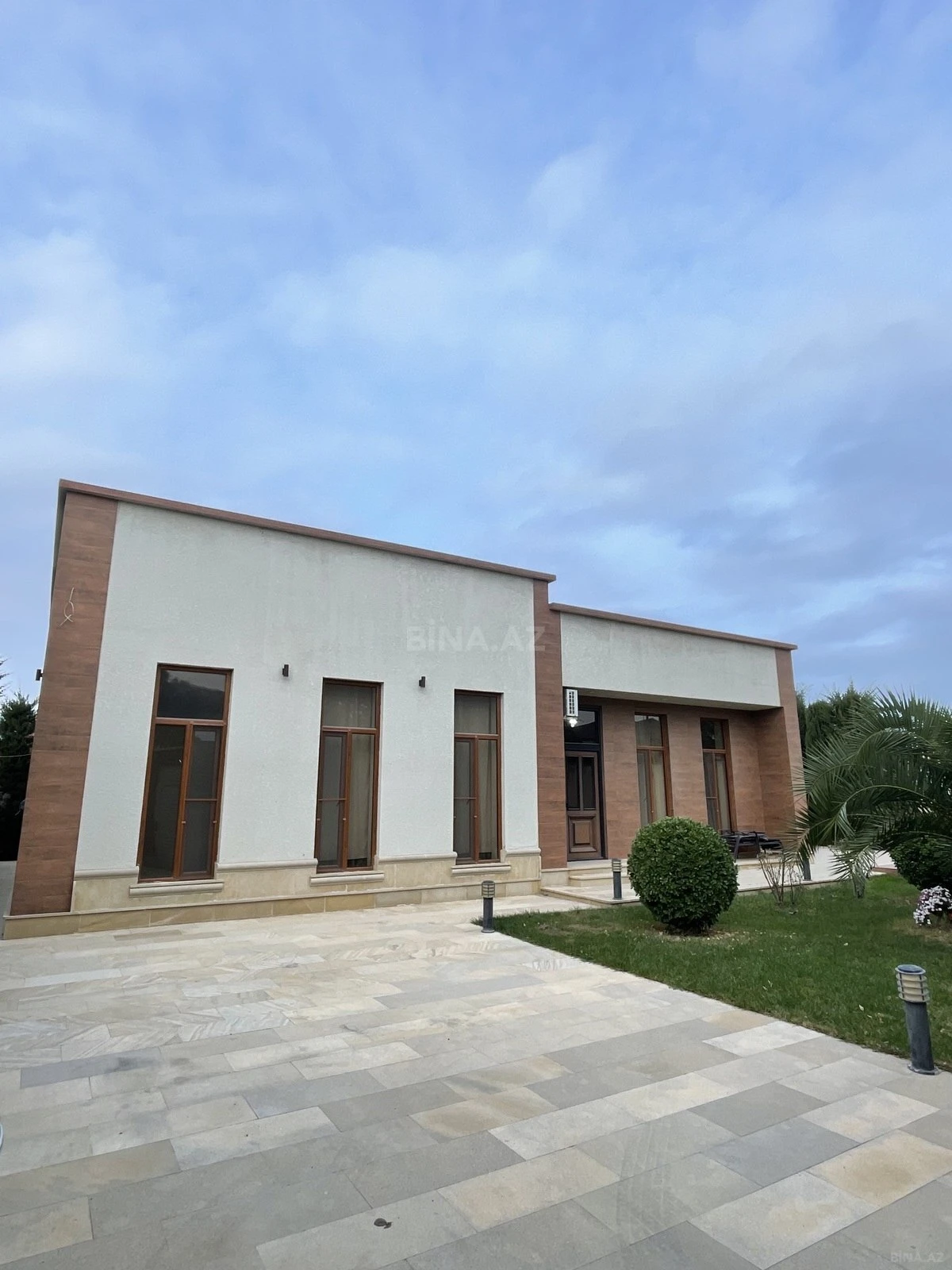 Kirayə verilir 4 otaqlı həyət evi 250 m²