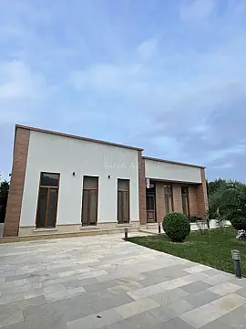Kirayə verilir 4 otaqlı həyət evi 250 m²