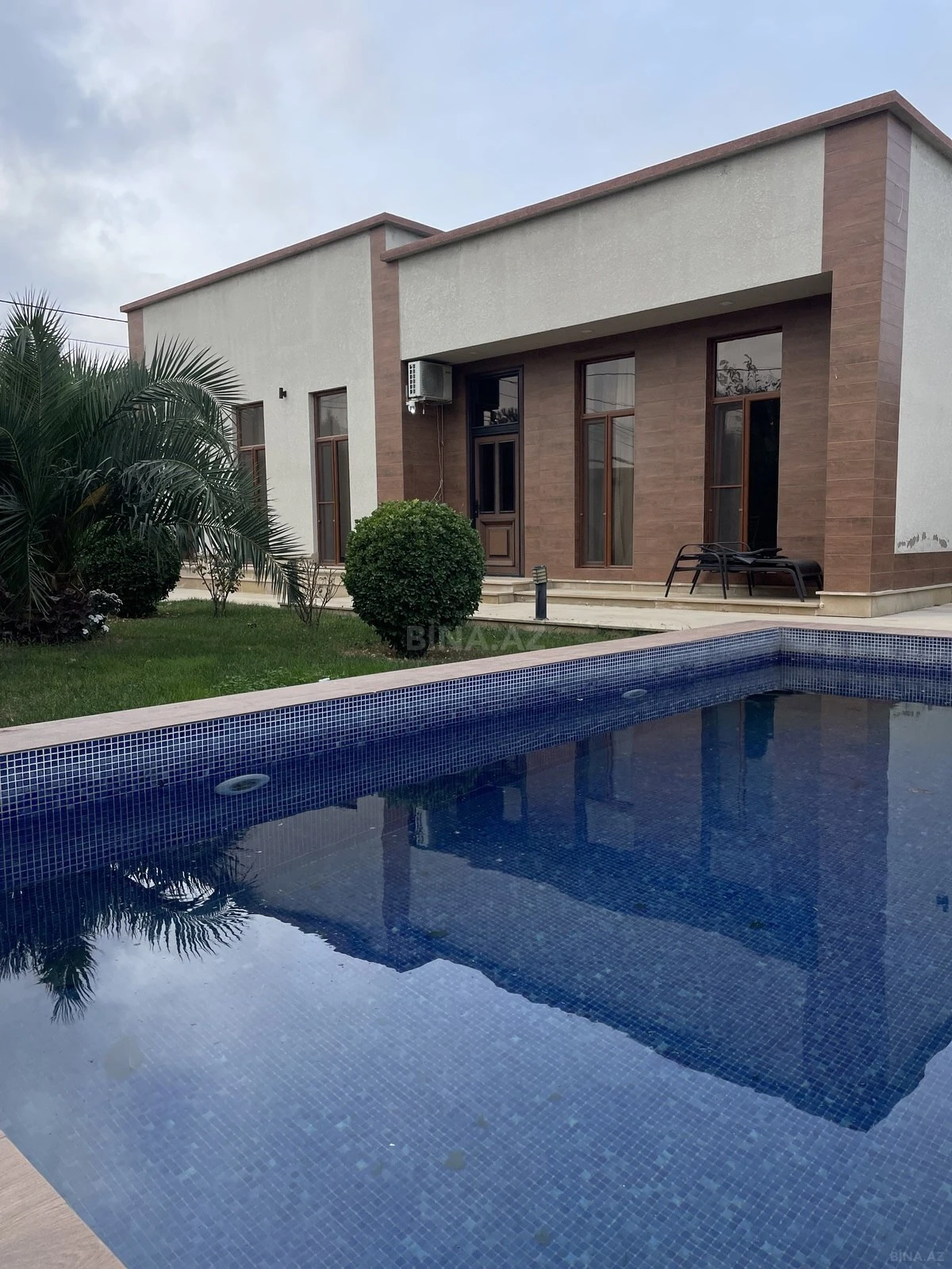 Kirayə verilir 4 otaqlı həyət evi 250 m²