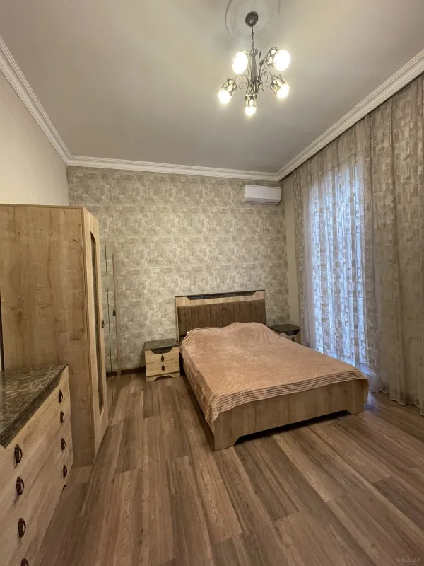 Kirayə verilir 4 otaqlı həyət evi 250 m²
