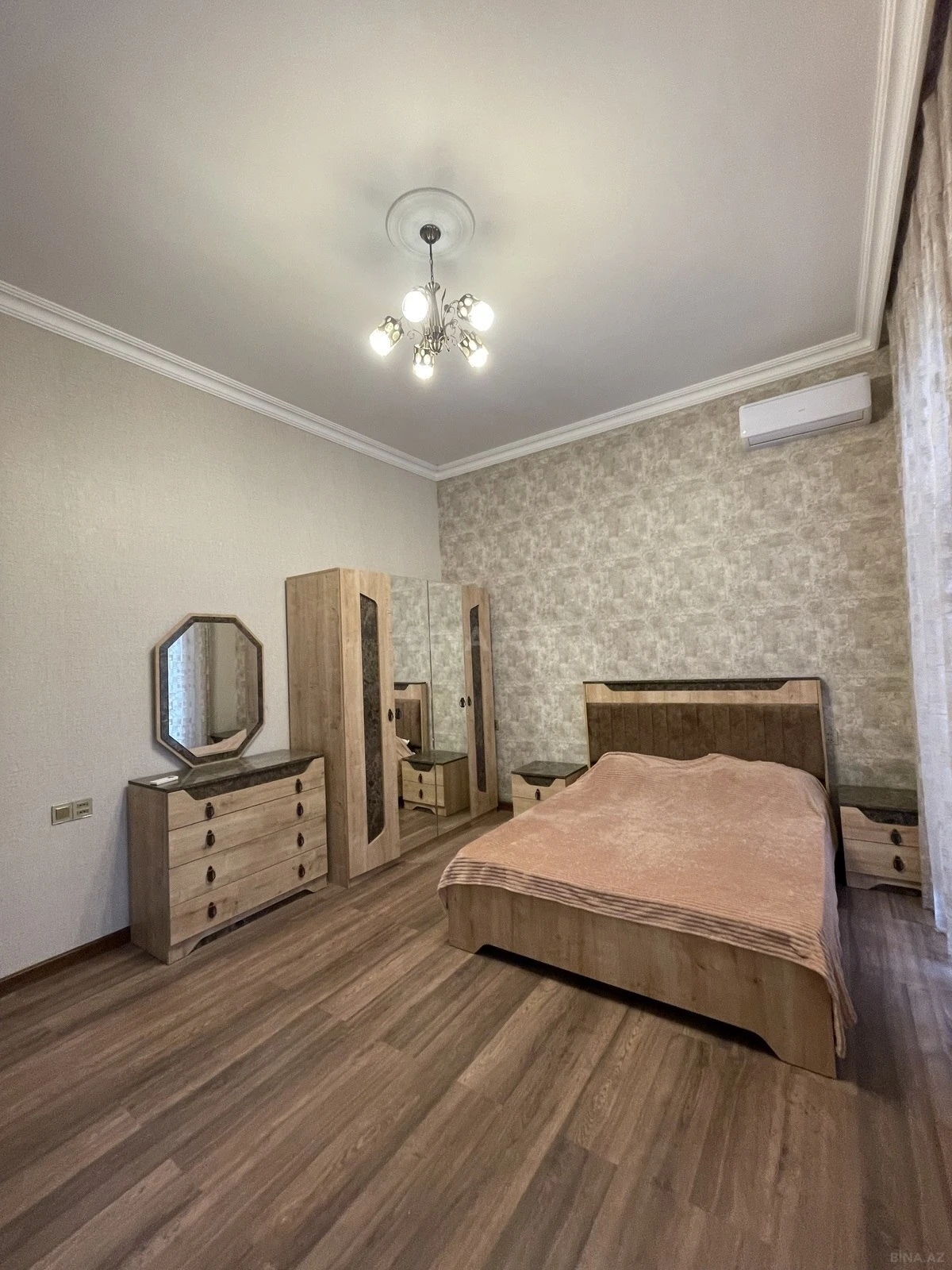 Kirayə verilir 4 otaqlı həyət evi 250 m²