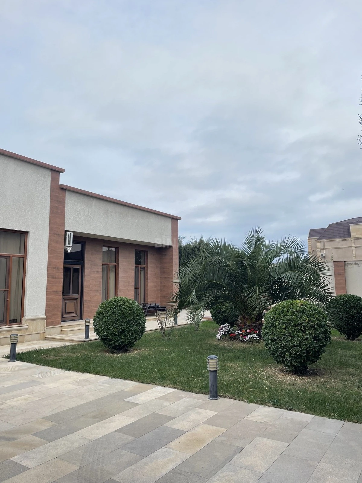 Kirayə verilir 4 otaqlı həyət evi 250 m²