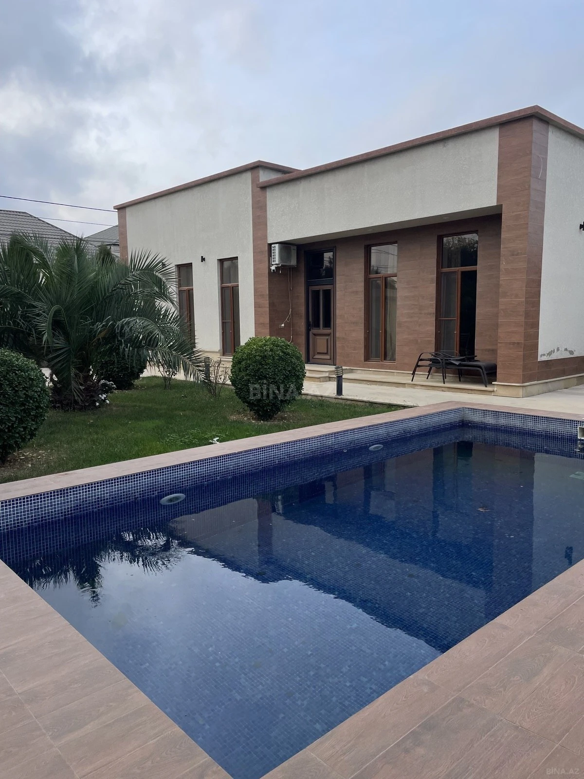 Kirayə verilir 4 otaqlı həyət evi 250 m²