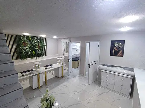 Satılır obyekt 84 m²