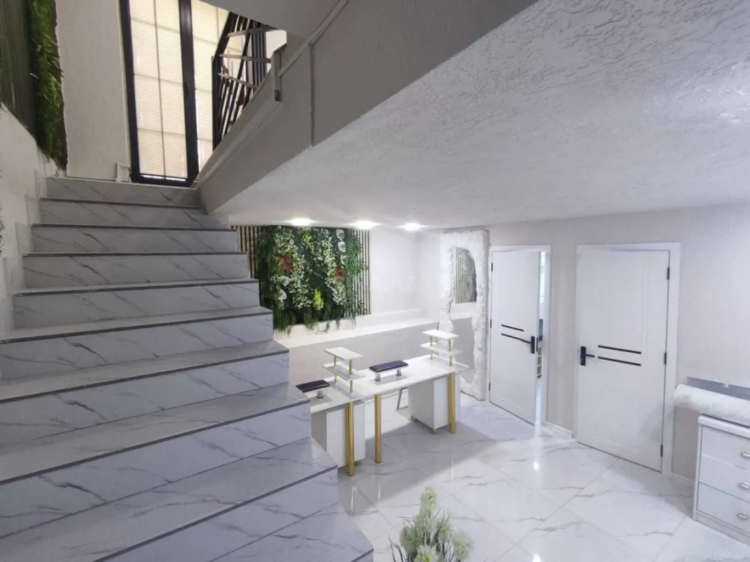 Satılır obyekt 84 m²