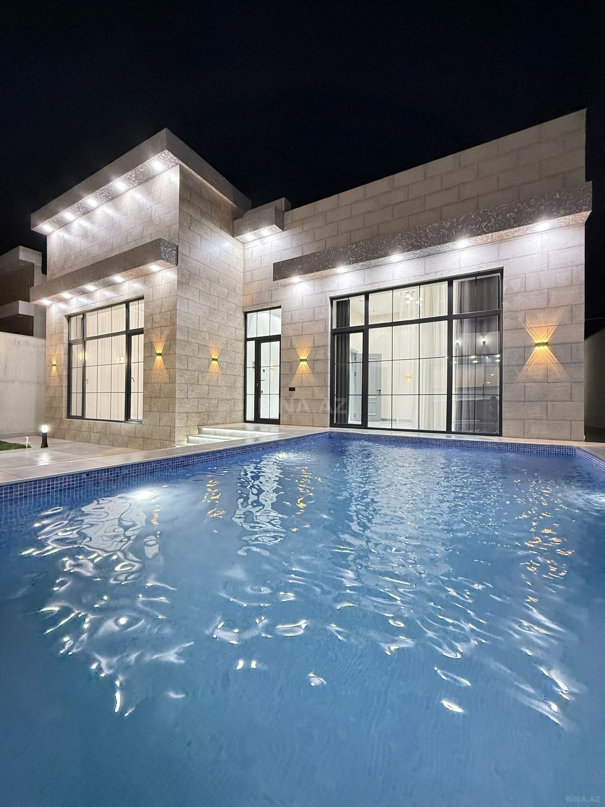 Satılır 4 otaqlı həyət evi 160 m²