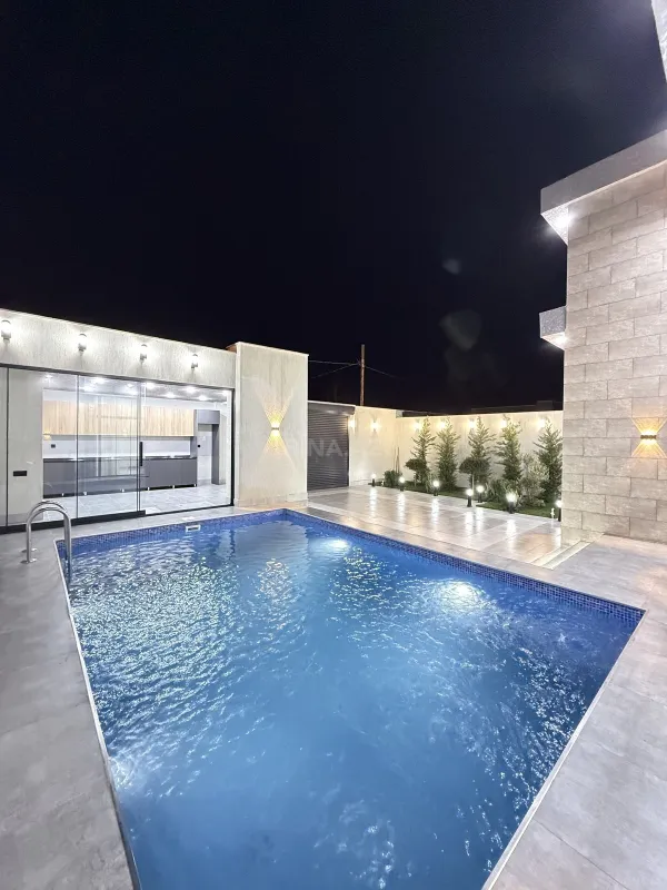 Satılır 4 otaqlı həyət evi 160 m²