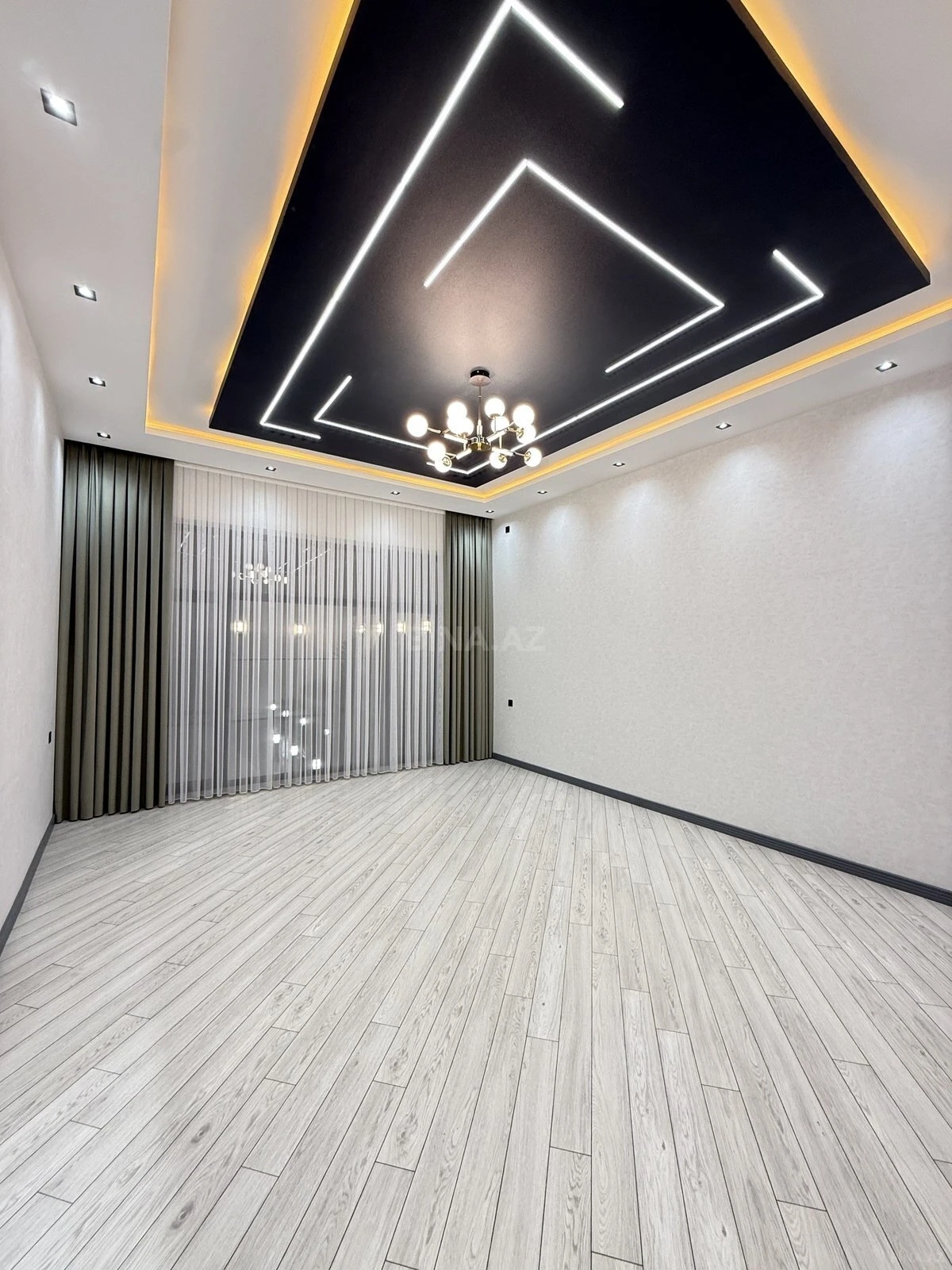 Satılır 4 otaqlı həyət evi 160 m²