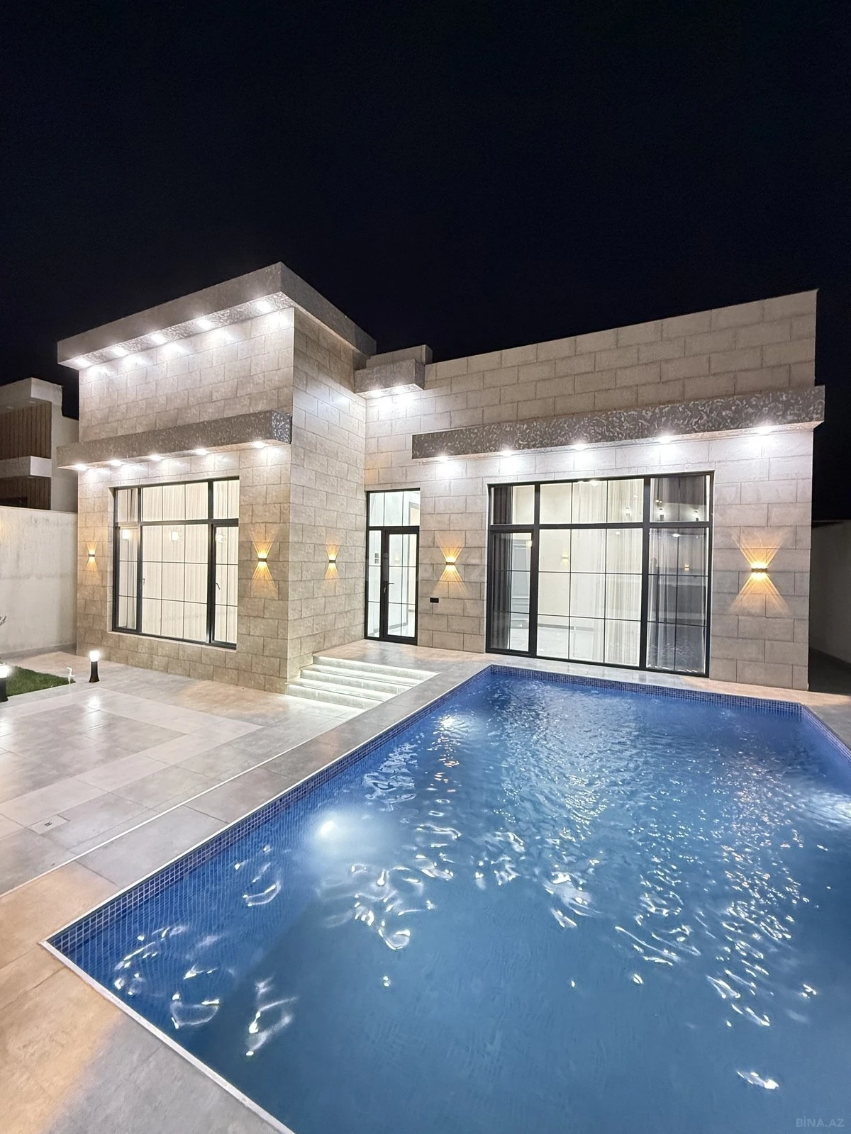 Satılır 4 otaqlı həyət evi 160 m²