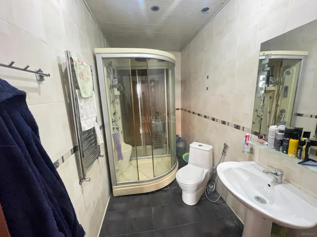 Satılır 4 otaqlı mənzil 160 m²