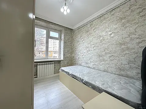 Satılır 3 otaqlı mənzil 45 m²