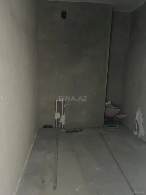 Satılır 4 otaqlı mənzil 200 m²