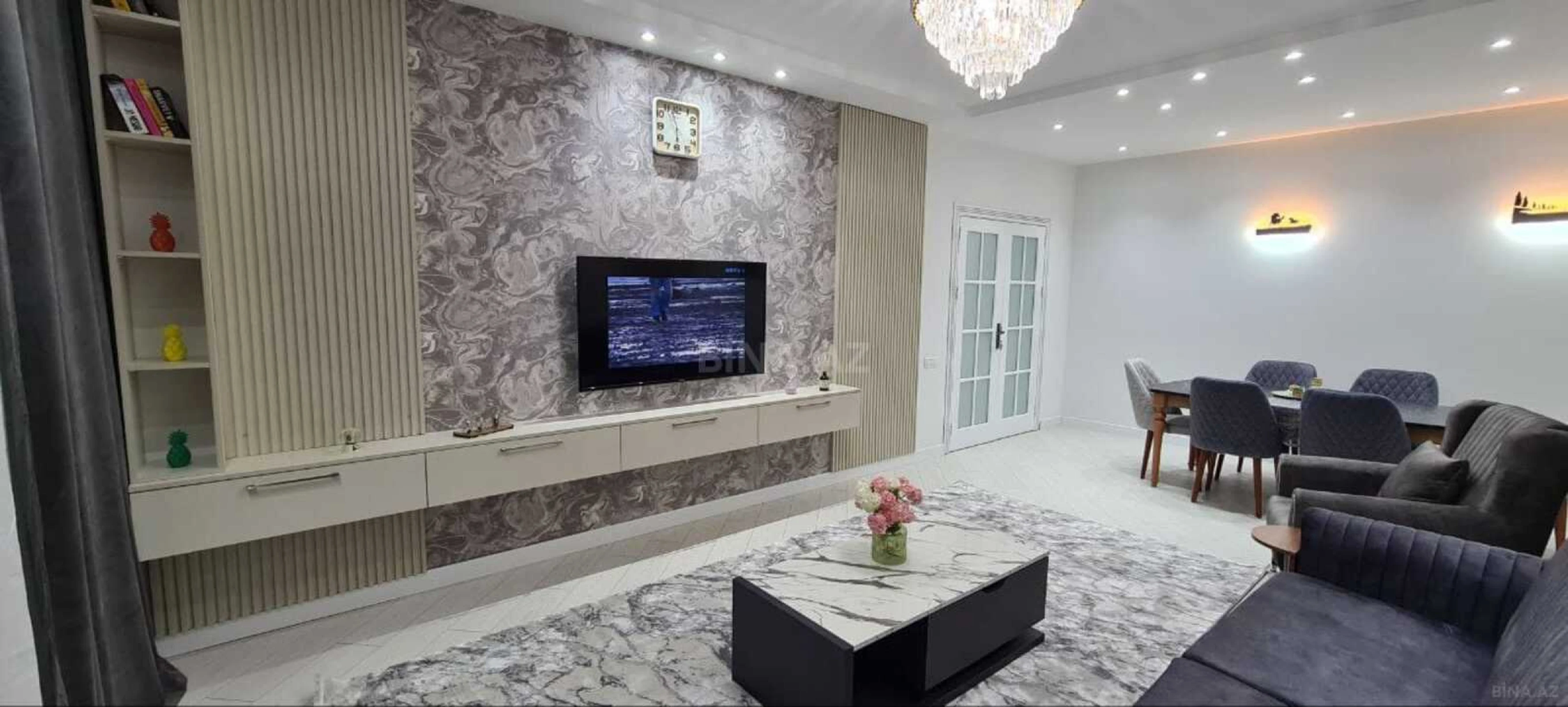 Satılır 2 otaqlı mənzil 98 m²