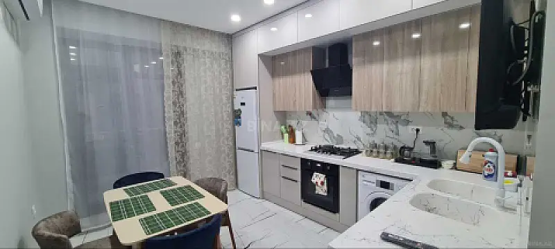 Satılır 2 otaqlı mənzil 98 m²