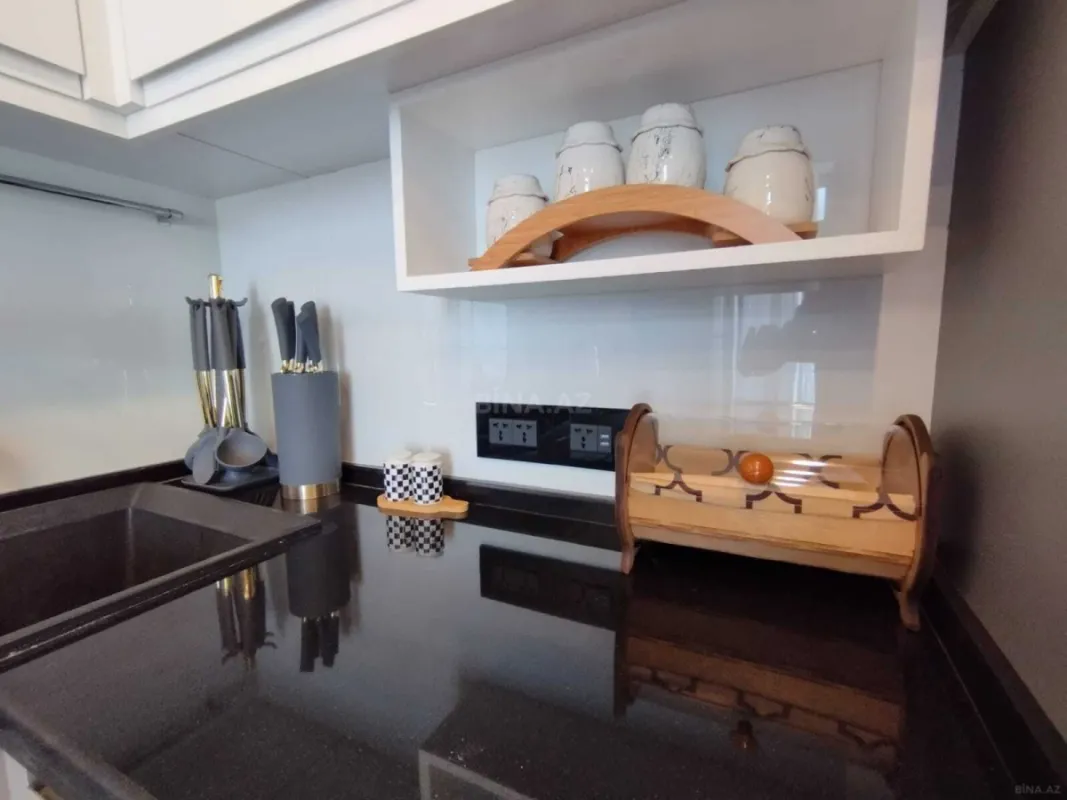 Satılır 3 otaqlı mənzil 98 m²