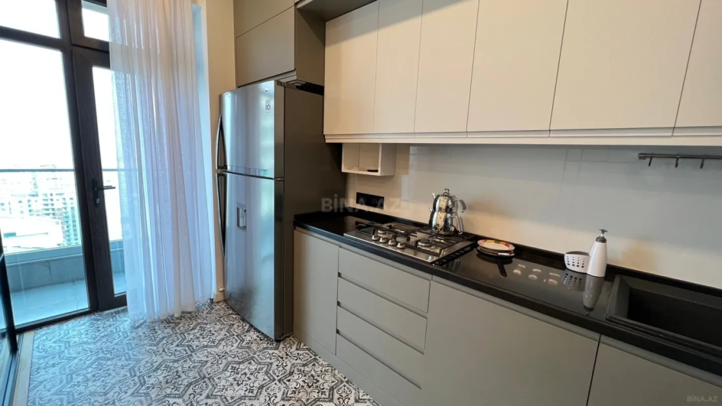 Satılır 3 otaqlı mənzil 98 m²