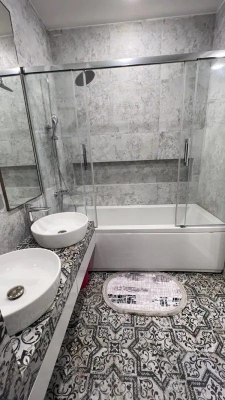 Satılır 3 otaqlı mənzil 98 m²
