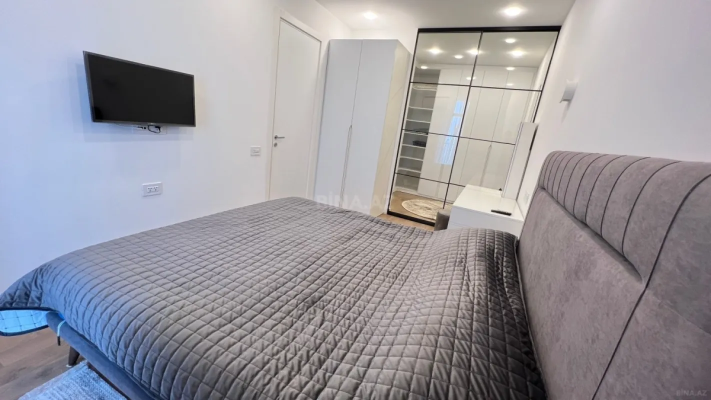 Satılır 3 otaqlı mənzil 98 m²