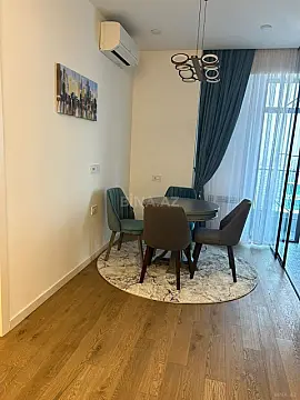 Satılır 3 otaqlı mənzil 98 m²