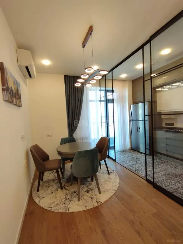 Satılır 3 otaqlı mənzil 98 m²