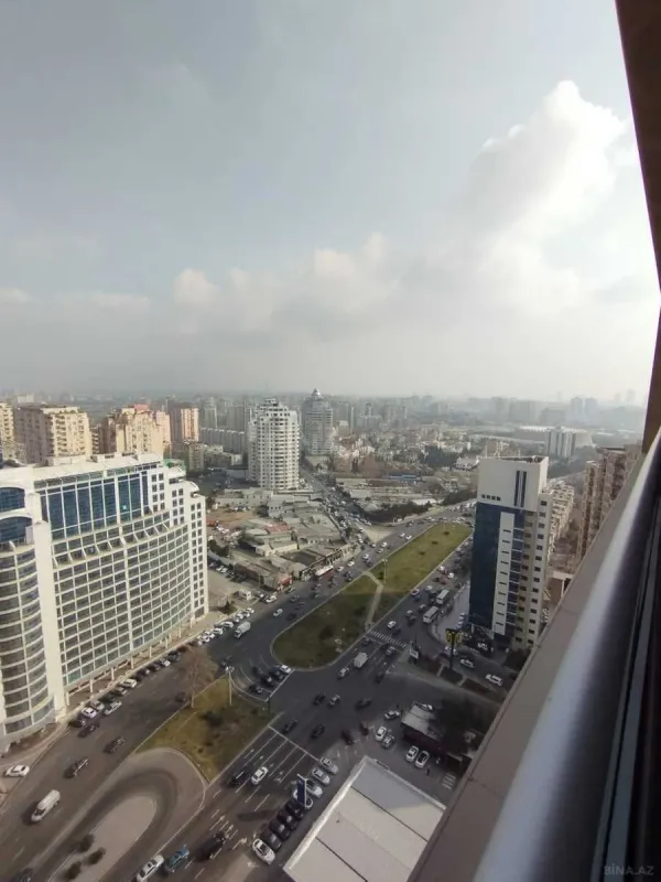 Satılır 3 otaqlı mənzil 98 m²