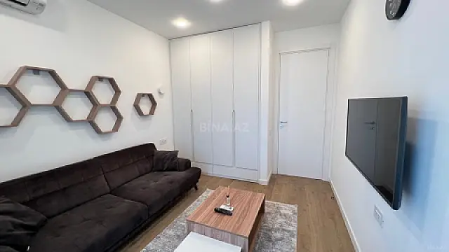 Satılır 3 otaqlı mənzil 98 m²