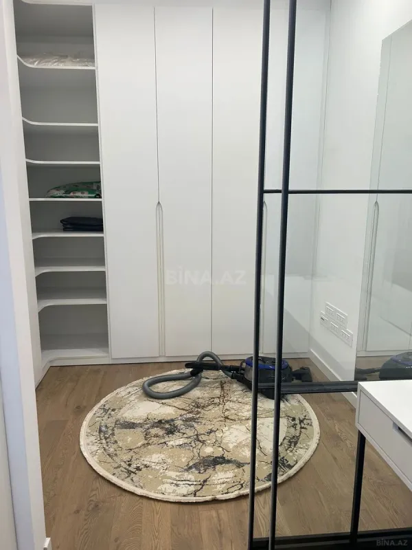 Satılır 3 otaqlı mənzil 98 m²
