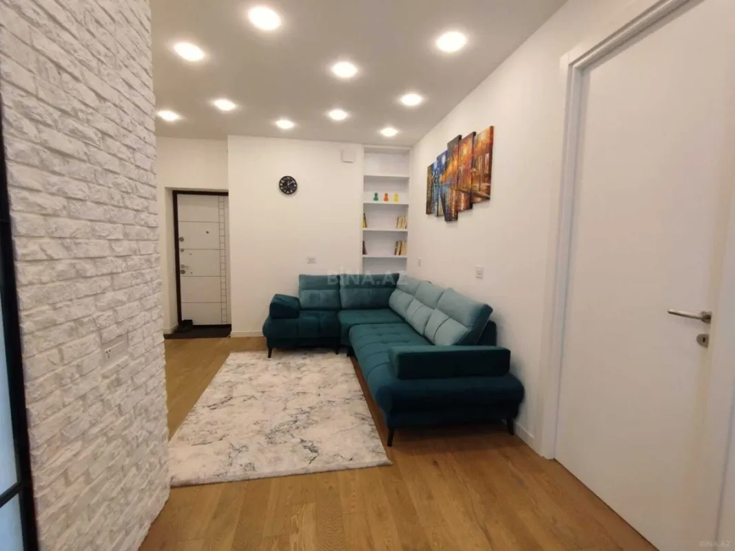 Satılır 3 otaqlı mənzil 98 m²
