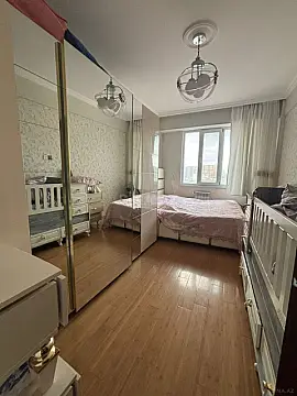 Satılır 2 otaqlı mənzil 62 m²