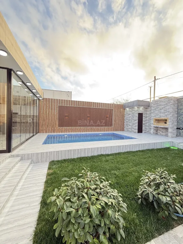 Satılır 4 otaqlı həyət evi 160 m²