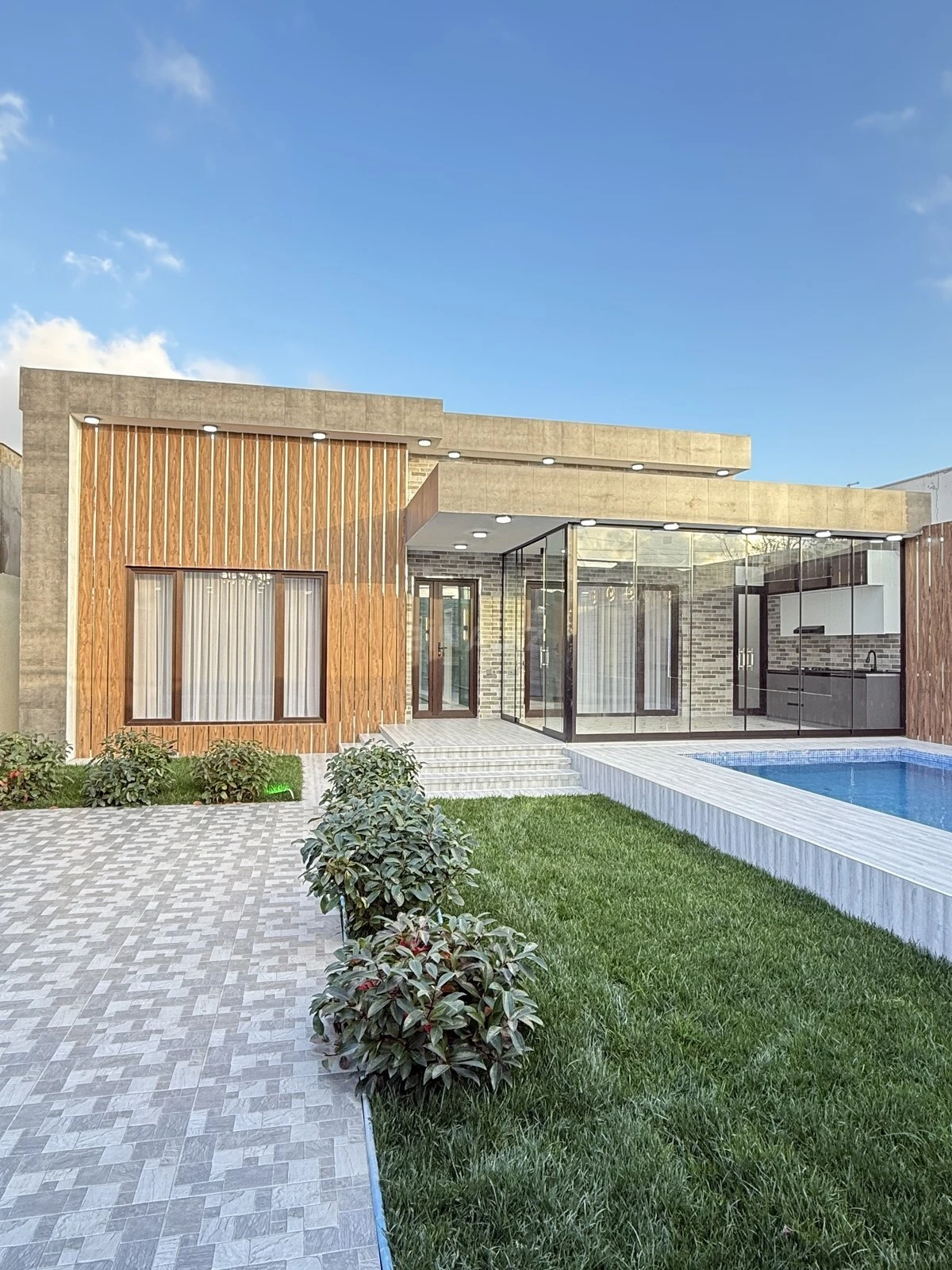 Satılır 4 otaqlı həyət evi 160 m²