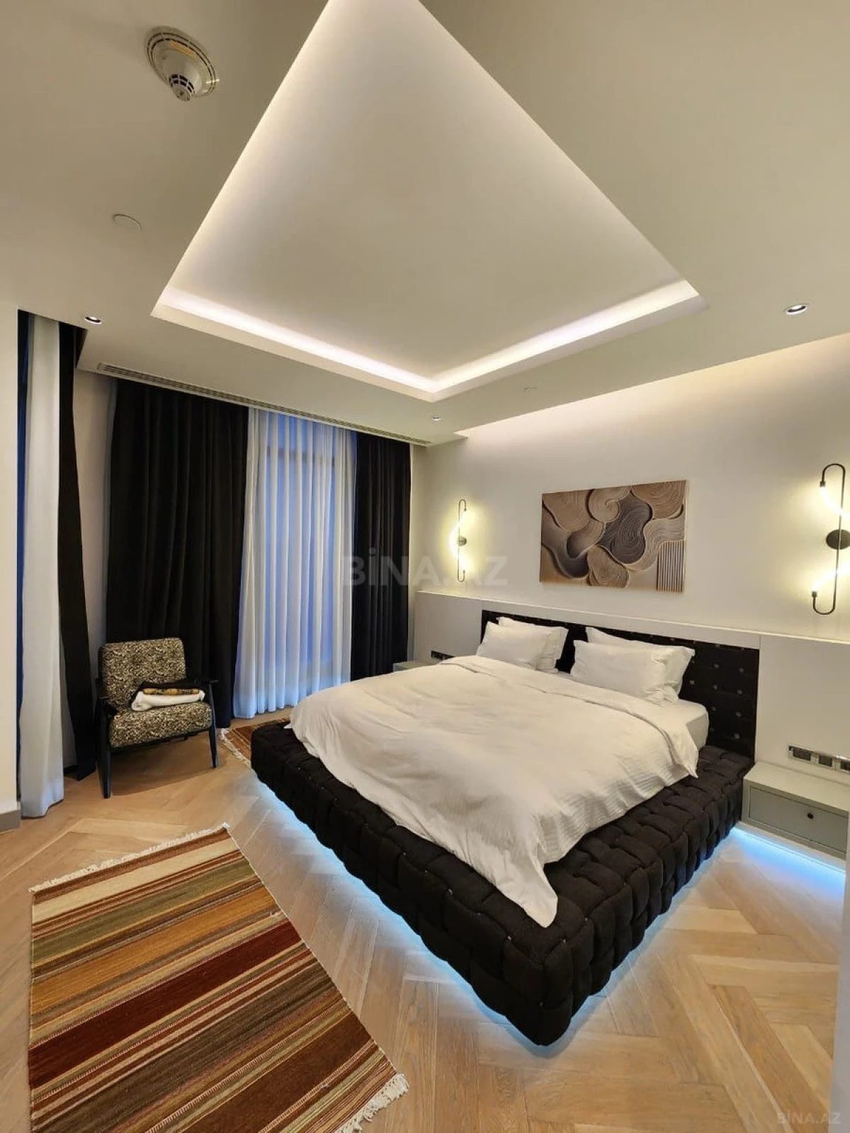 Kirayə verilir 2 otaqlı mənzil 92 m²