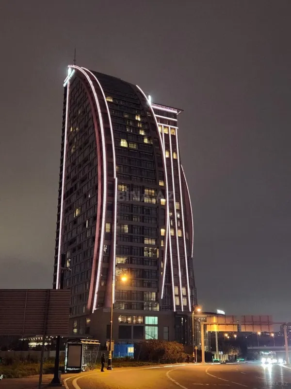 Kirayə verilir 2 otaqlı mənzil 92 m²