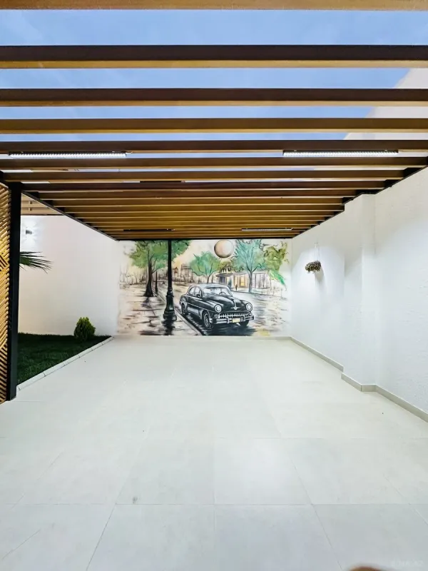 Satılır 5 otaqlı həyət evi 300 m²