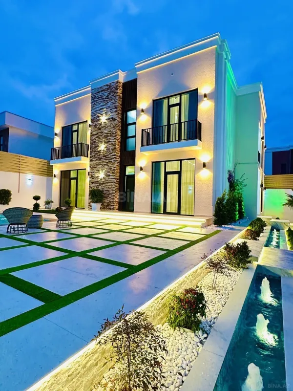Satılır 5 otaqlı həyət evi 300 m²