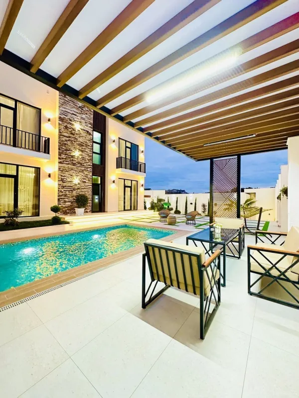 Satılır 5 otaqlı həyət evi 300 m²