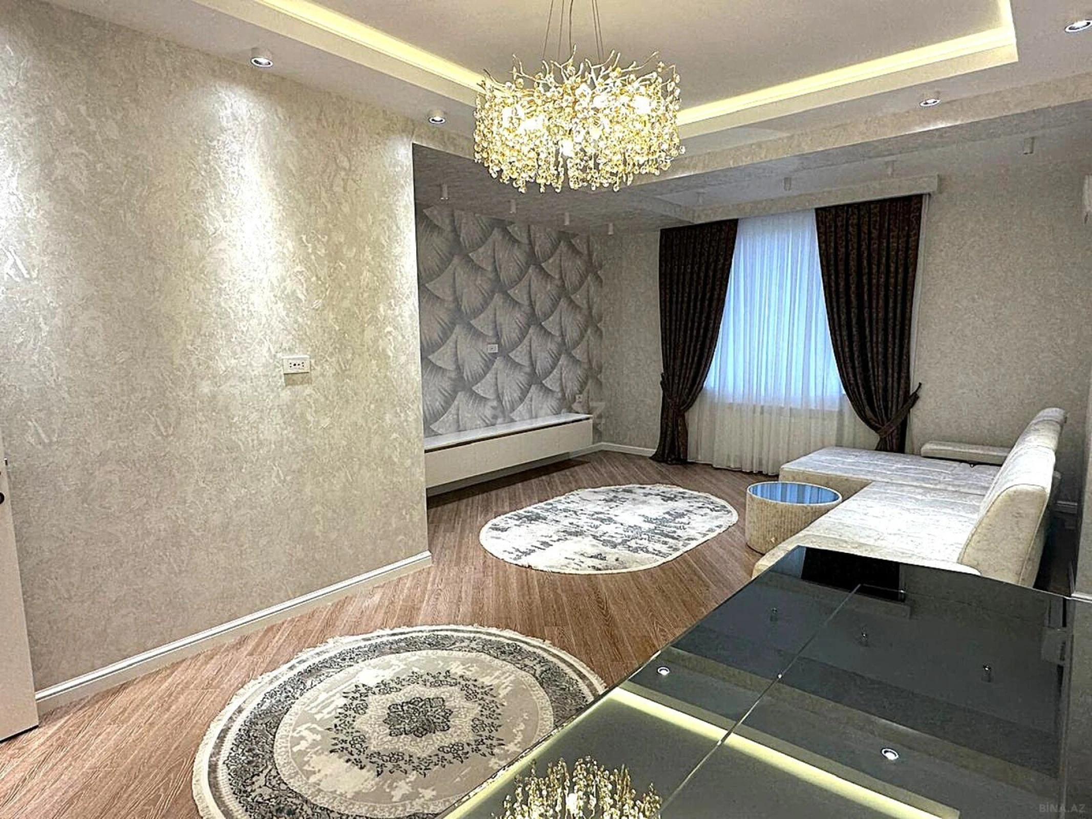 Satılır 3 otaqlı mənzil 125 m²