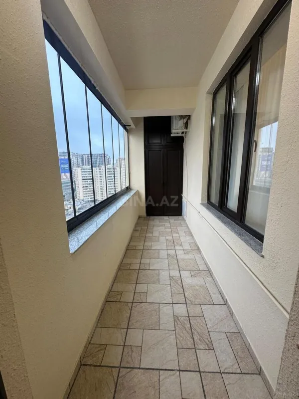 Satılır 3 otaqlı mənzil 125 m²