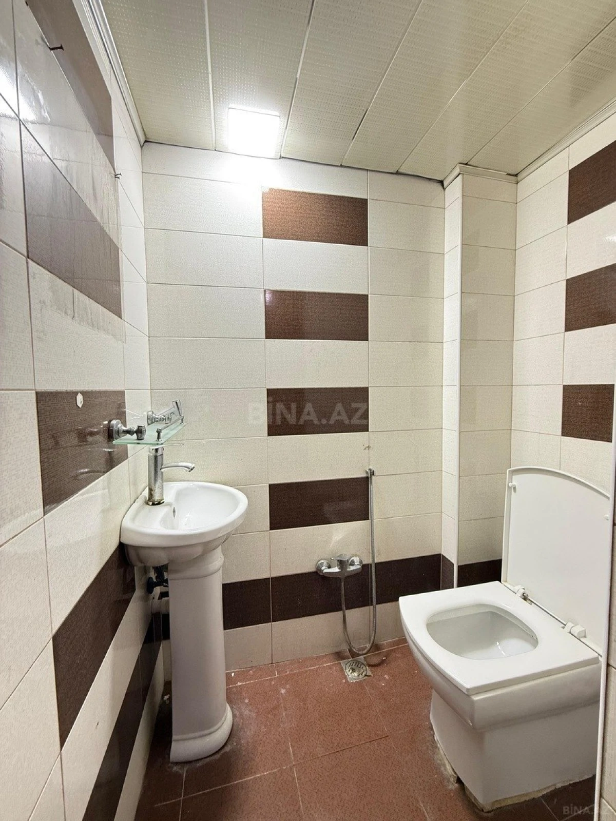 Satılır 2 otaqlı mənzil 75 m²
