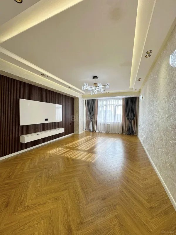 Satılır 3 otaqlı mənzil 115 m²