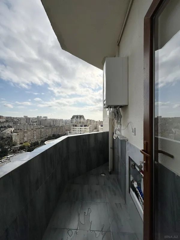 Satılır 3 otaqlı mənzil 115 m²