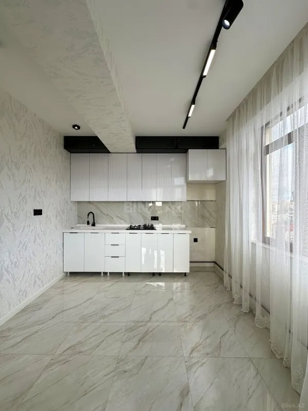 Satılır 3 otaqlı mənzil 115 m²