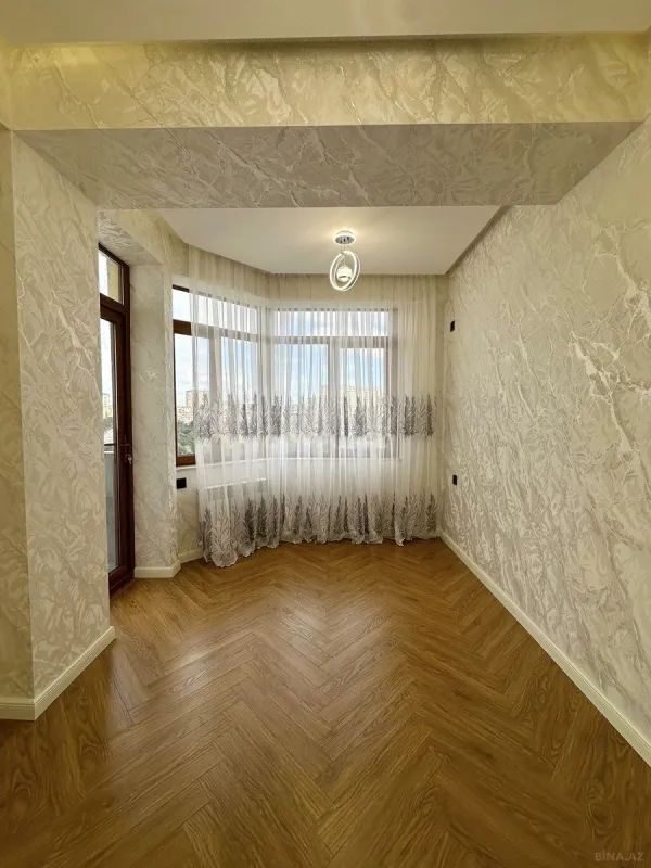 Satılır 3 otaqlı mənzil 115 m²