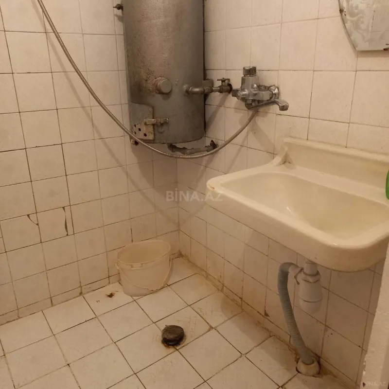 Satılır 4 otaqlı mənzil 95 m²