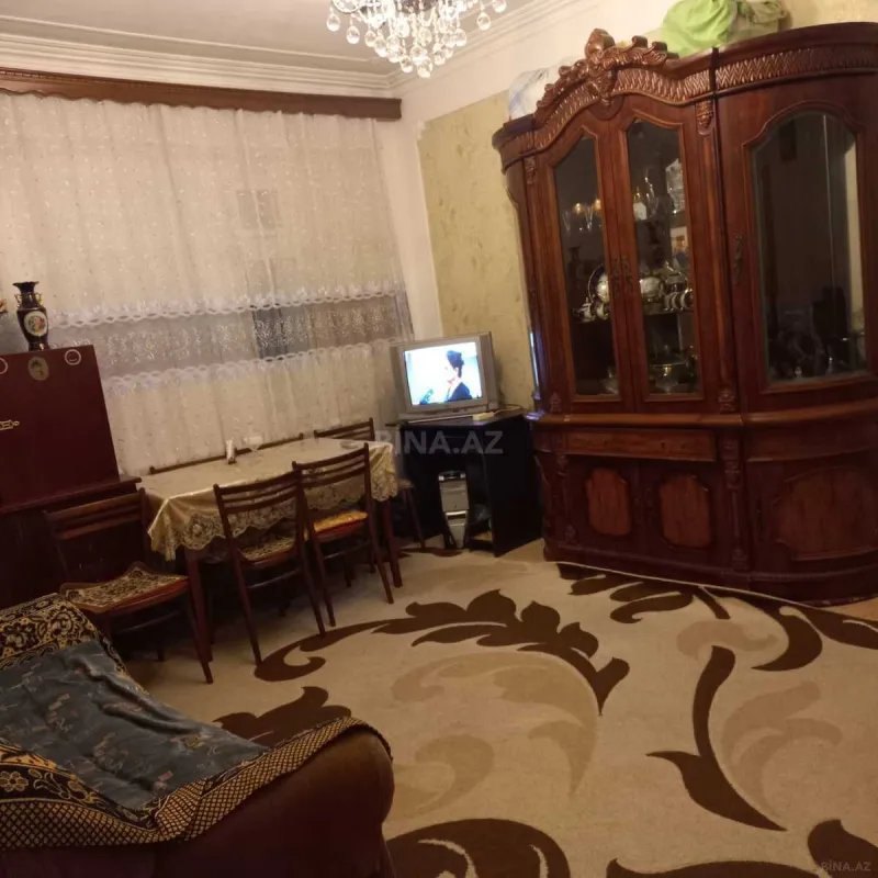 Satılır 4 otaqlı mənzil 95 m²